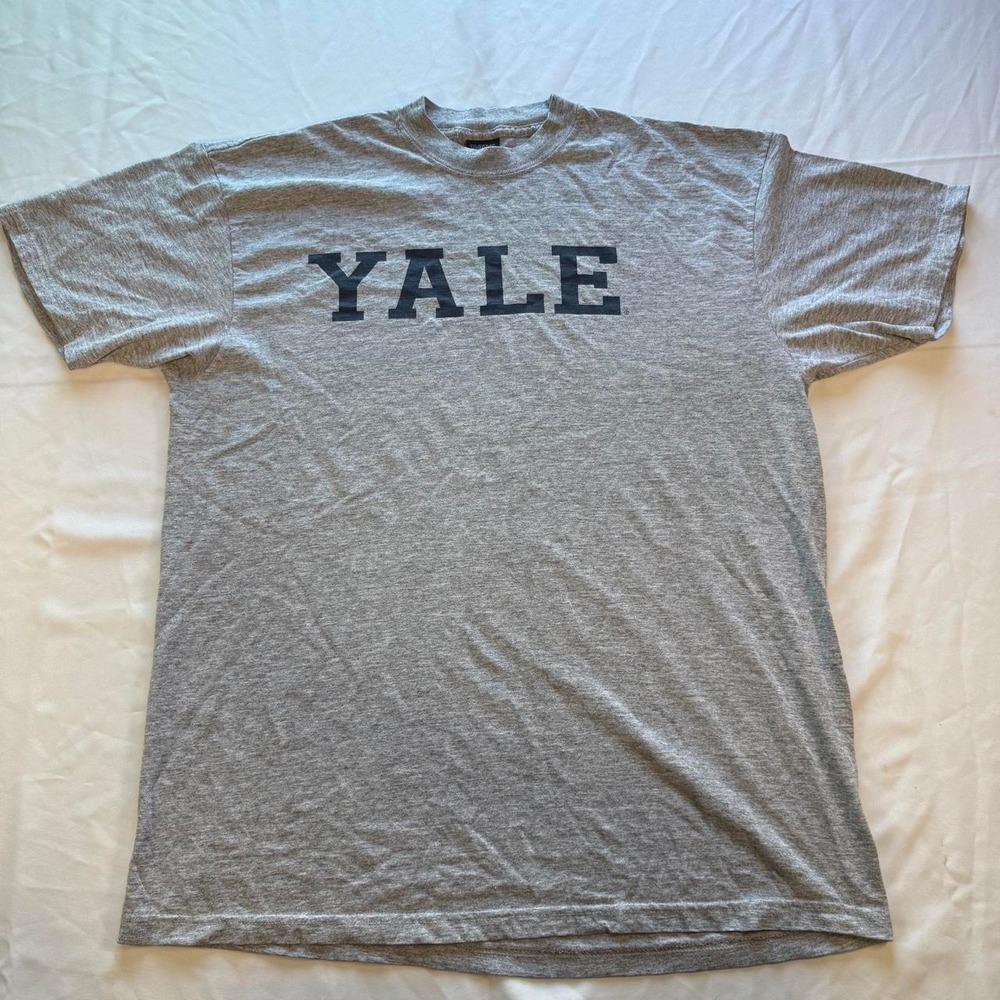 Vintage MV Sport Yale University Grey Graphic T-Shirt XL Style 203